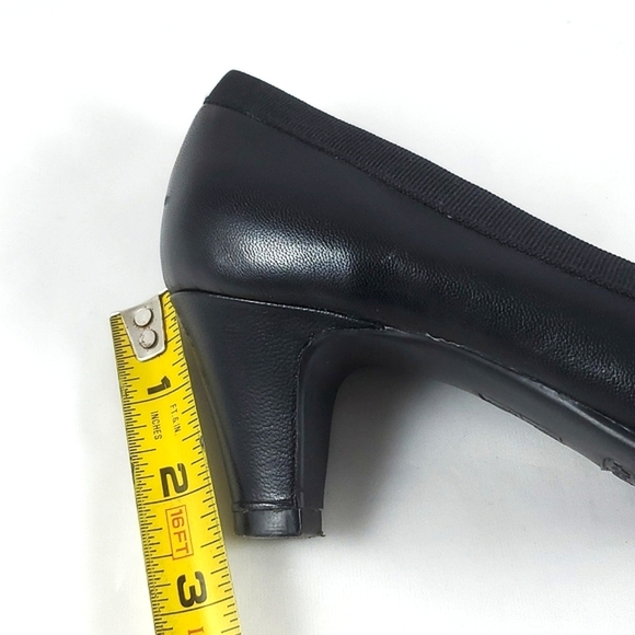 Aerosoles Playhouse Black Leather Bow Round Toe Pumps 2.5" Heels - Picture 15 of 15